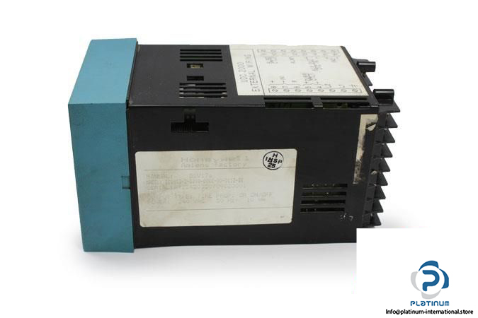 honeywell-dc2003-2-0100-0000-00-0112-ge-temperature-controller3_675x450