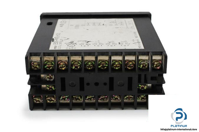 omron-e5ek-prr2-500-digital-controller3_675x450