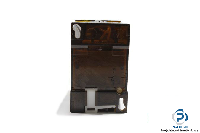 crouzet-88225014-time-delay-relay-2