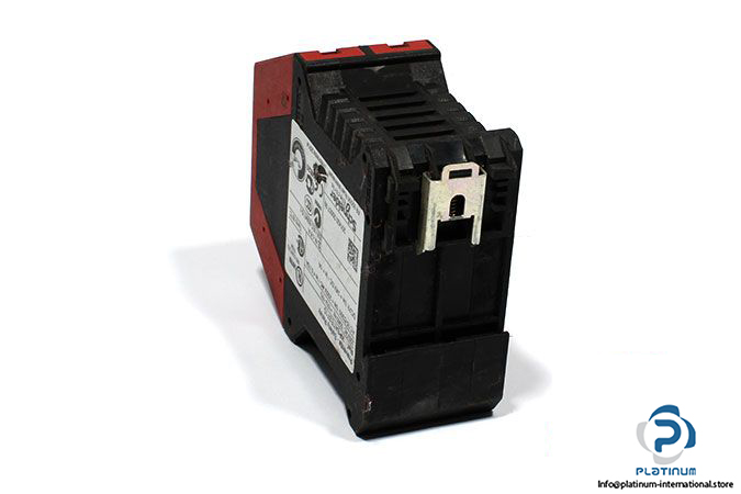 telemecanique-xpsate3710-emergency-stop-1