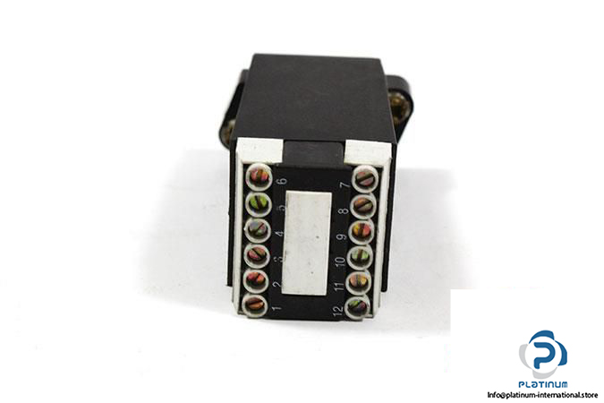 klockner-moeller-bce24-contact-block3_675x450