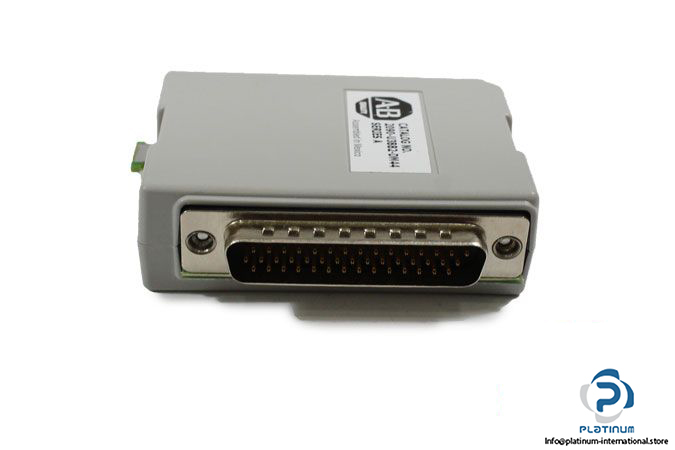 allen-bradley-2090-u3bb2-dm44-drive-mounted-breakout-board-2