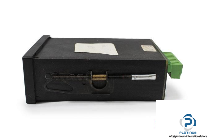 negele-dpm-pt-universal-digital-indicator3_675x450
