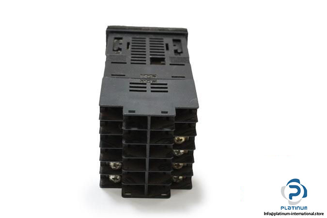 gefran-4a-48-4-00-1-000-digital-panel-meter3_675x450