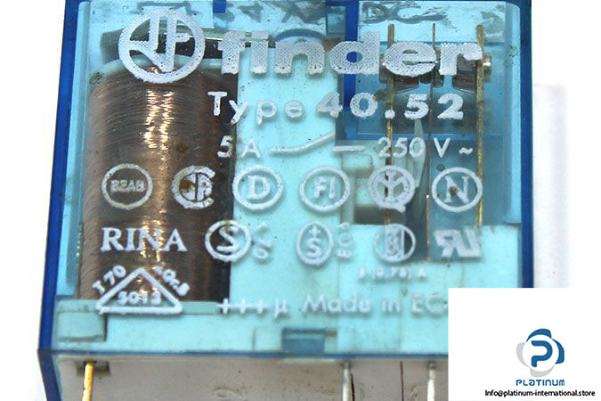 finder-40-52-relay-with-95-05-socket-3