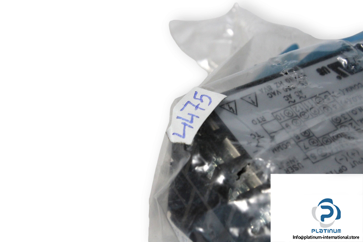 red-lion-T4811000-temperature-controller-(new)-3