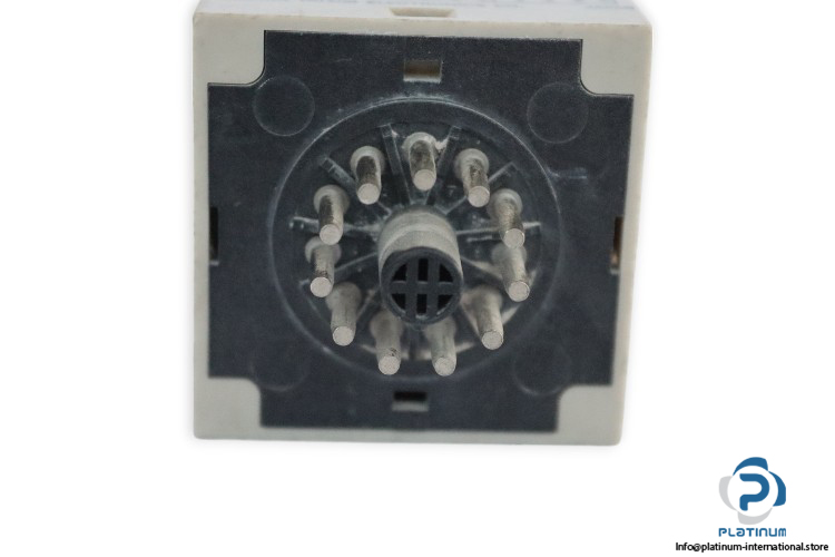 omron-H3BA-timer-(Used)-2