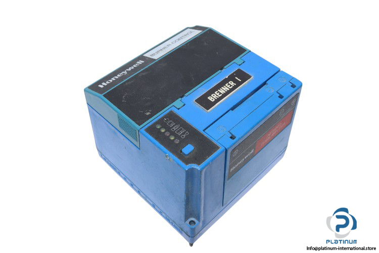 honeywell-RM7824-A-1006-burner-controller-used-9