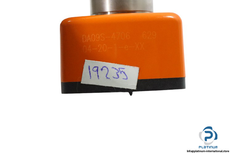 siko-DA09S-4706-629-digital-position-indicator-new-2