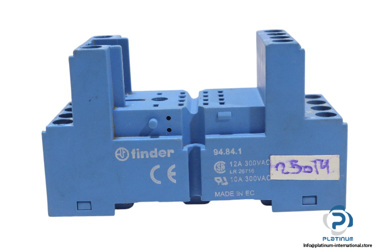 finder-94.84.1-relay-socket-(used)-1