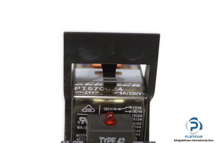 schrack-PT570024-miniature-relay-(used)-3