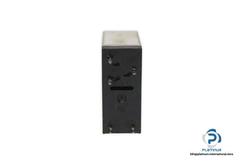 omron-G2R-1-24-V-power-relay-used-1