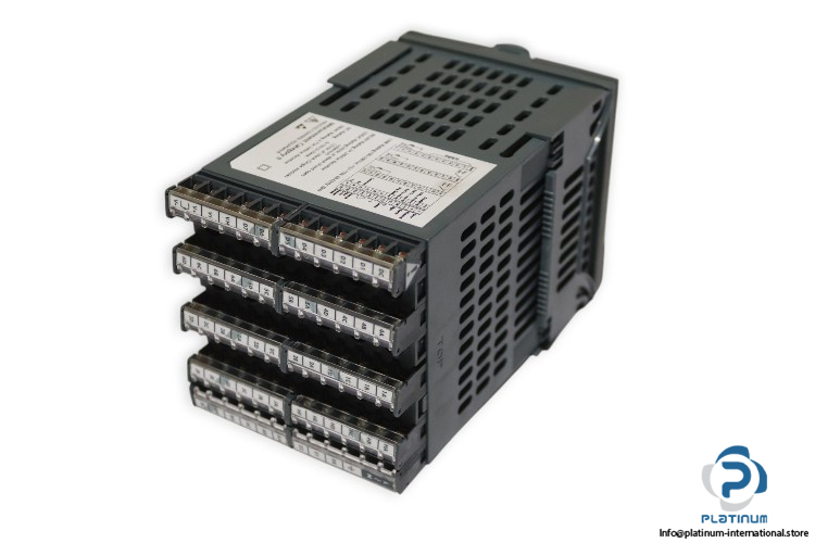 eurotherm-2704F_VH_2XX_XX_D4_PV_D4-temperature-controller-(new)-1