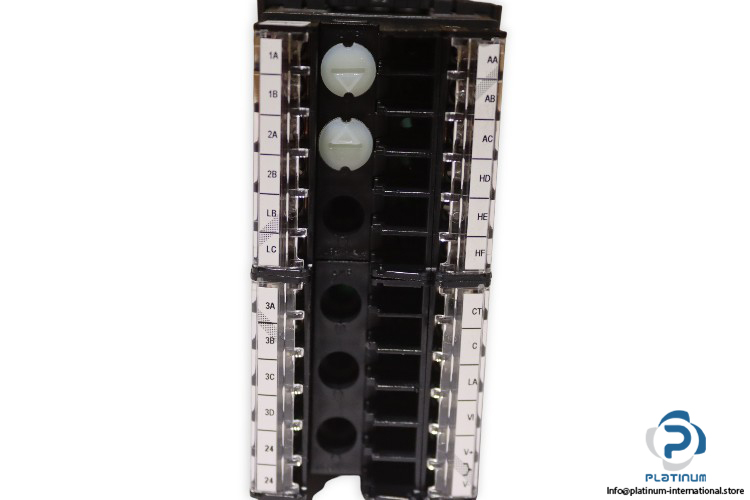 eurotherm-3208_CC_VL_LRRX_R_4CL_G-temperature-controller-(new)-3