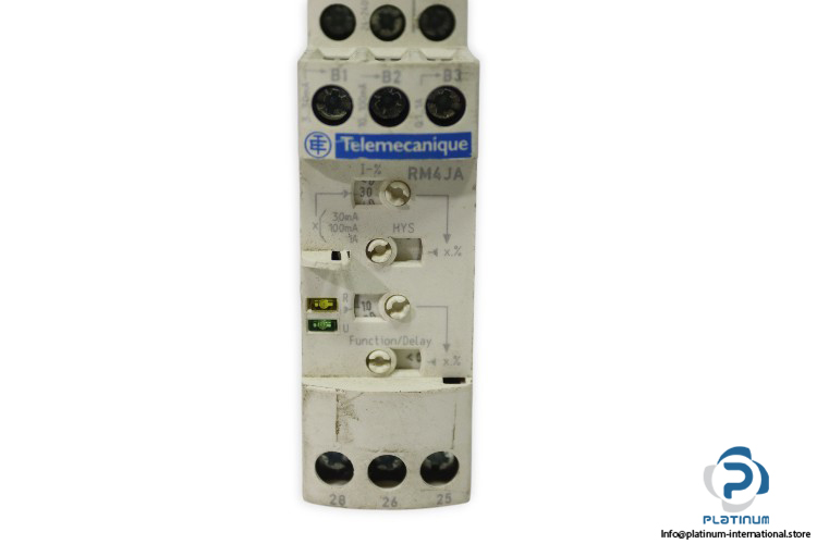 telemecanique-RM4JA31MW-current-measurement-relay-(used)-1