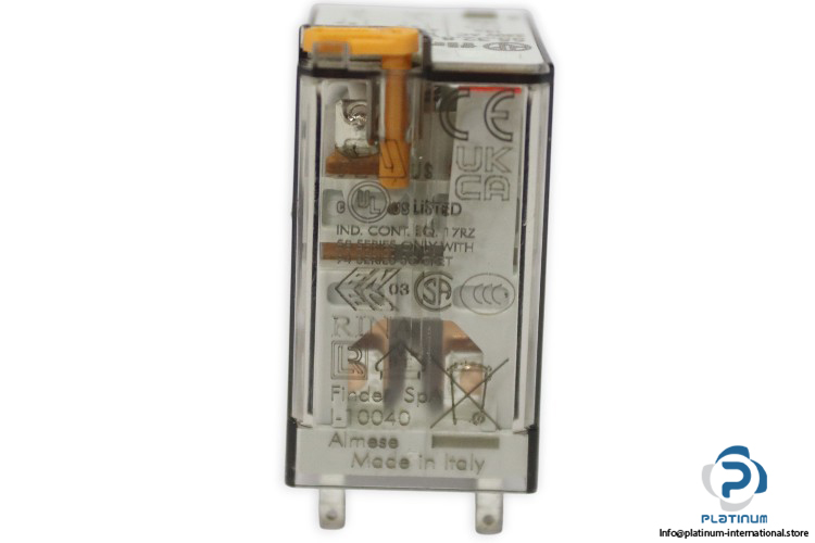 finder-55.32.8.230.0054-plug-in-relay-used-3