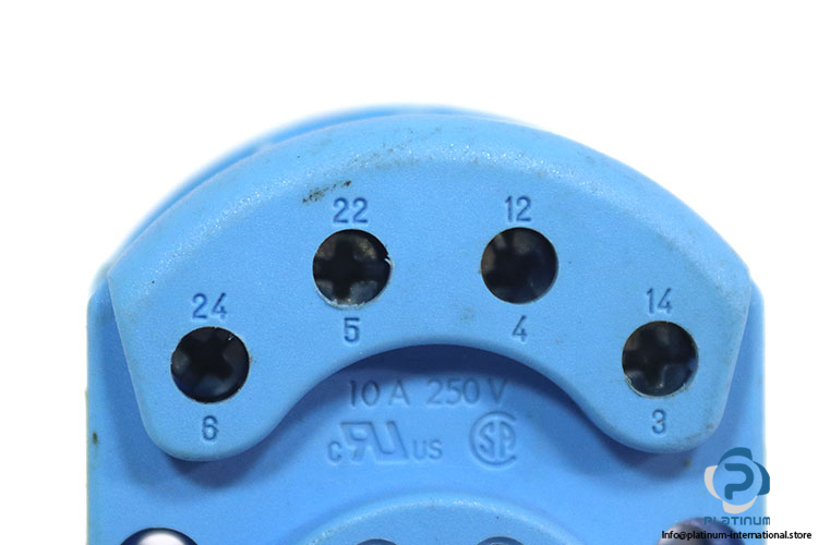 finder-90.22-screw-terminal(used)-1