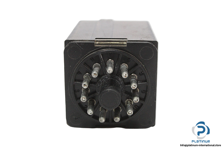schrack-MR301024-24VDC-plug-in-relay-(Used)-2