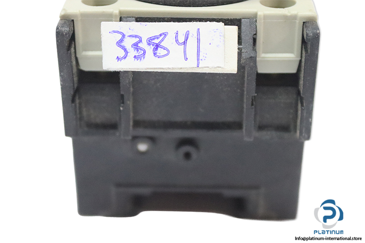 telemecanique-LA3-DR4-auxiliary-contact-block-(Used)-2