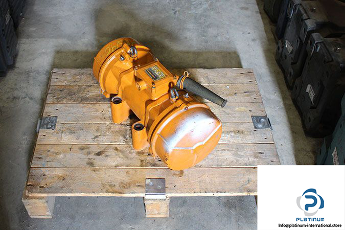 italvibras-mvsi-15_1700-electric-vibrator-2