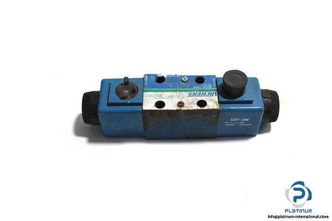 vickers-dg4v-3s-6c-m-u-a5-60-solenoid-operated-directional-valve-1