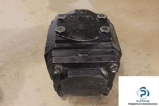 rexroth-r900086521-internal-gear-pump-fixed-displacement4_675x450