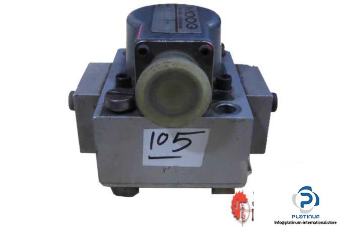 moog-76-100sd-servo-control-valve4_675x450