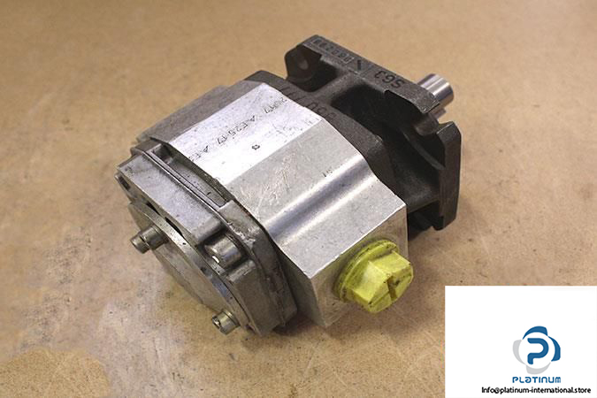 rexroth-r900932271-internal-gear-pump4_675x450