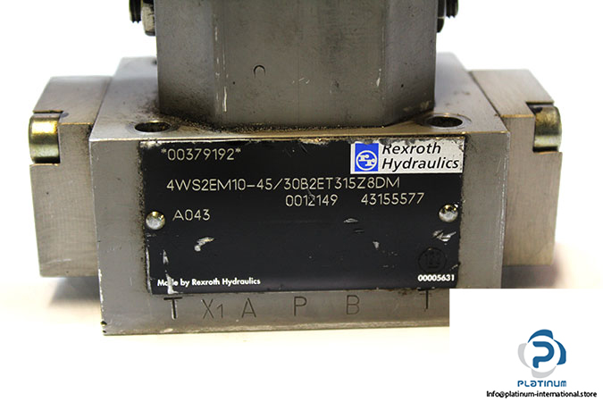 rexroth-r900379192-servo-directional-valve-1