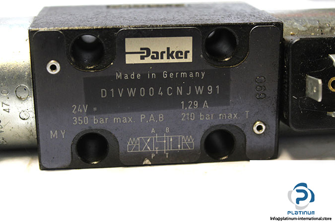 parker-d1vw004cnjw91-directional-control-valve-used-1