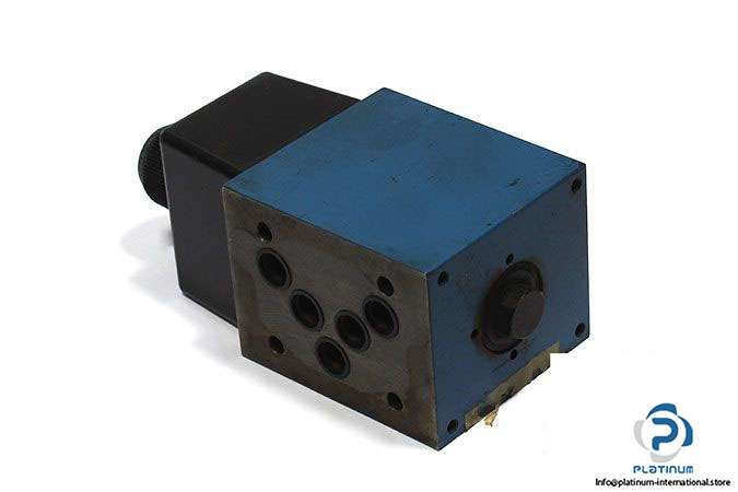 rexroth-r900592701-solenoid-operated-directional-valve-1