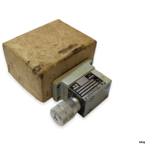 argo-hytos-vss1-206-6-3-06-02-flow-regulator-valve-with-base