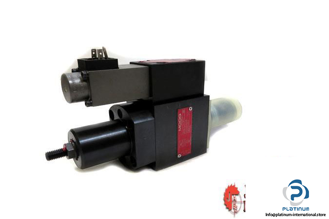 moog-xeb11483-000-01-2-way-proportional-throttle-cartridge-valve3_675x450