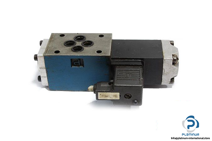 rexroth-r900466855-solenoid-operated-directional-valve-2