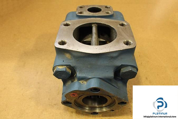 vickers-45vqtas42a-220300-20r-single-vane-pump5_675x450
