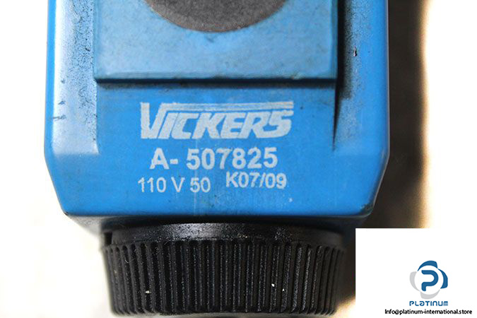 vickers-dg4v-3-2b-m-u-a7-60-solenoid-operated-directional-valve-2