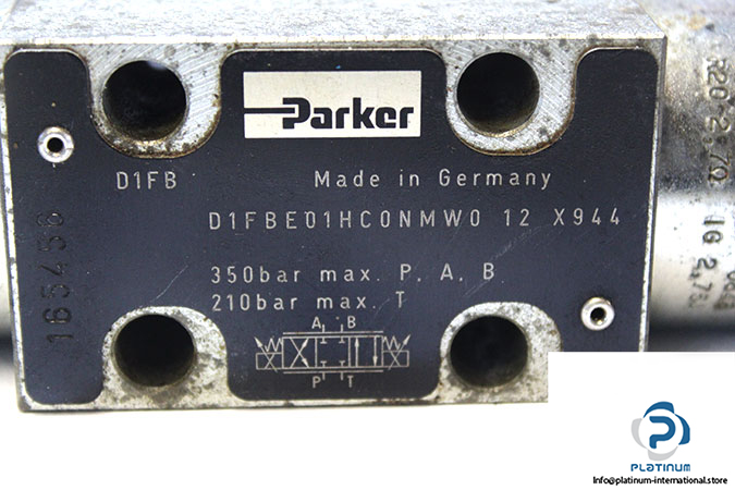 parker-d1fbe01hc0nmw0-12-x944-proportional-directional-control-valve-1