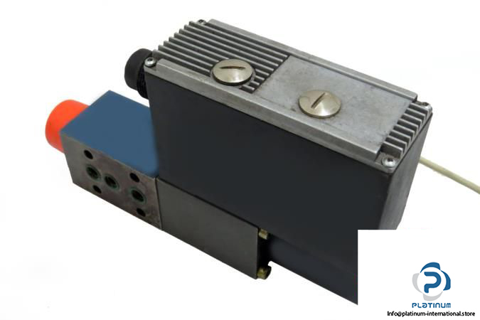 rexroth-vt-dfp-111-0c3v-proportional-directional-valves3_675x450