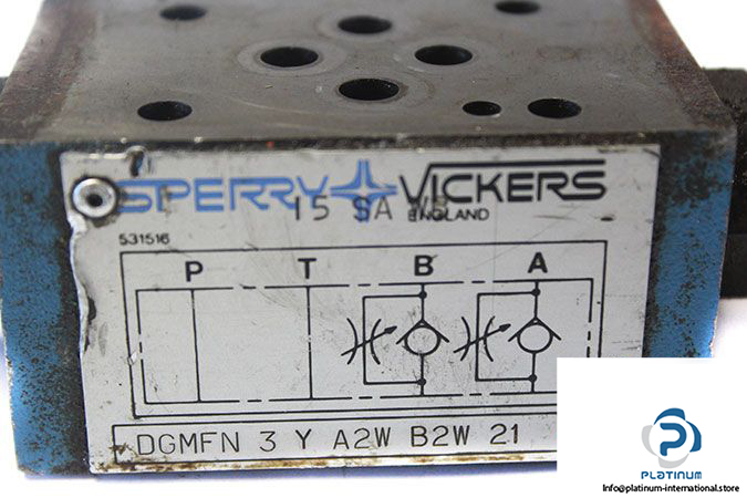 vickers-dgmfn-3-y-a2w-b2w-21-flow-control-valve-1