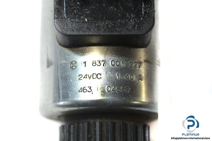 bosch-0-810-091-280-directional-control-valve-2