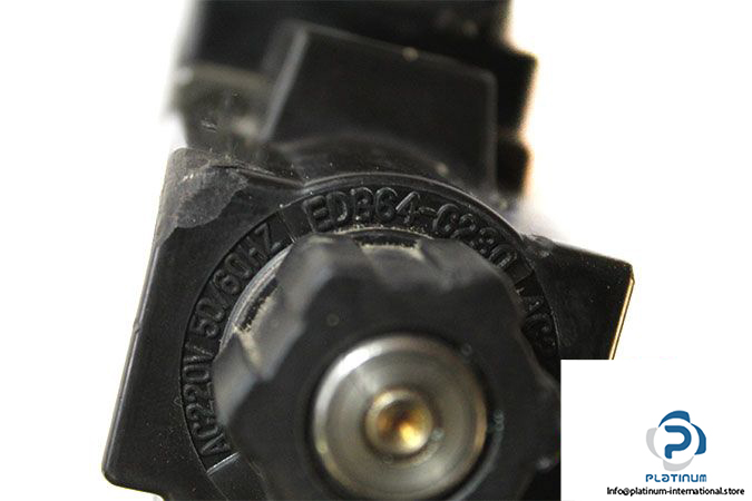 nachi-dss-g06-a3x-ry-c230-7999b-solenoid-controlled-pilot-operated-directional-valve-2