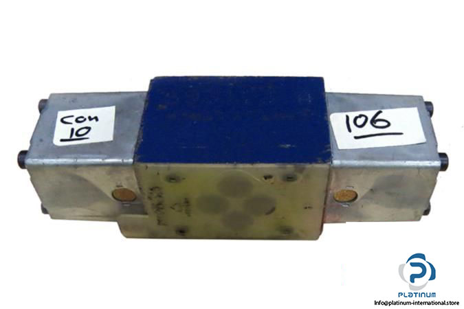rexroth-r900755741-directional-valve-with-fluidic-actuation4_675x450