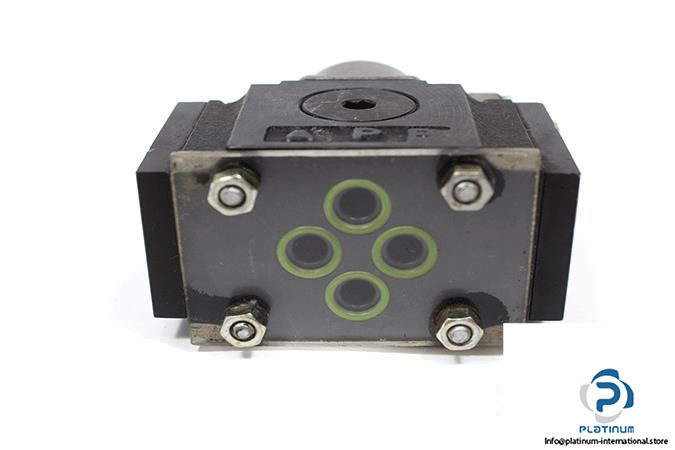 rexroth-r900970190-servo-directional-valve-of-4-way5_675x450