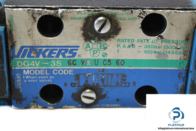 vickers-dg4v-3s-6c-vm-u-c5-60-solenoid-operated-directional-valve-1