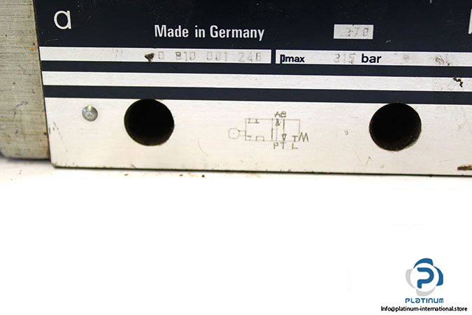 bosch-0-810-001-246-directional-control-valve-1