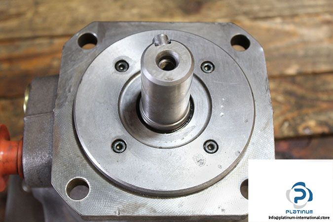 parker-pvm032r1k1t1nms-axial-piston-variable-pump-2