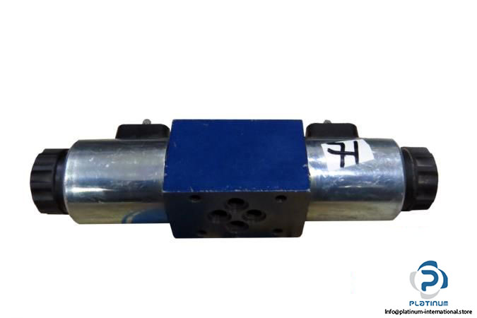 rexroth-r900914904-directional-control-valve4_675x450