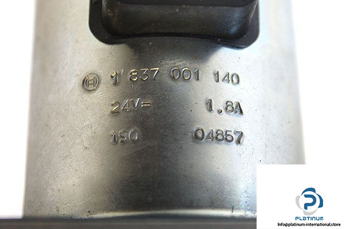 bosch-0-810-001-958-directional-control-valve-2