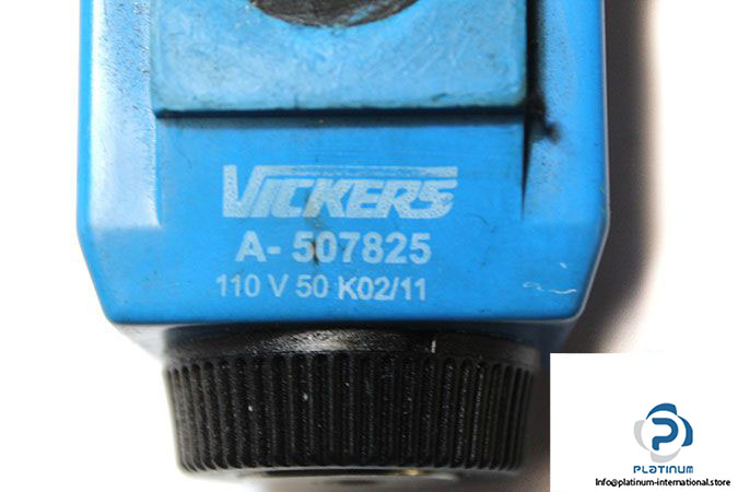 vickers-dg4v-3-2a-m-u-a6-60-solenoid-operated-directional-valve-2