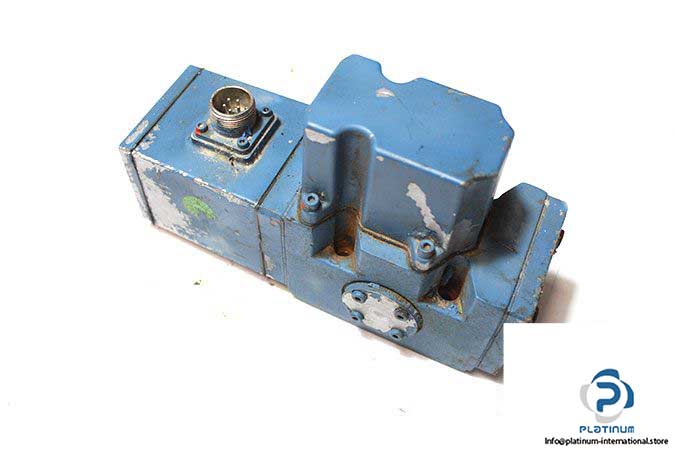 moog-d641-230-proportional-control-valve-2